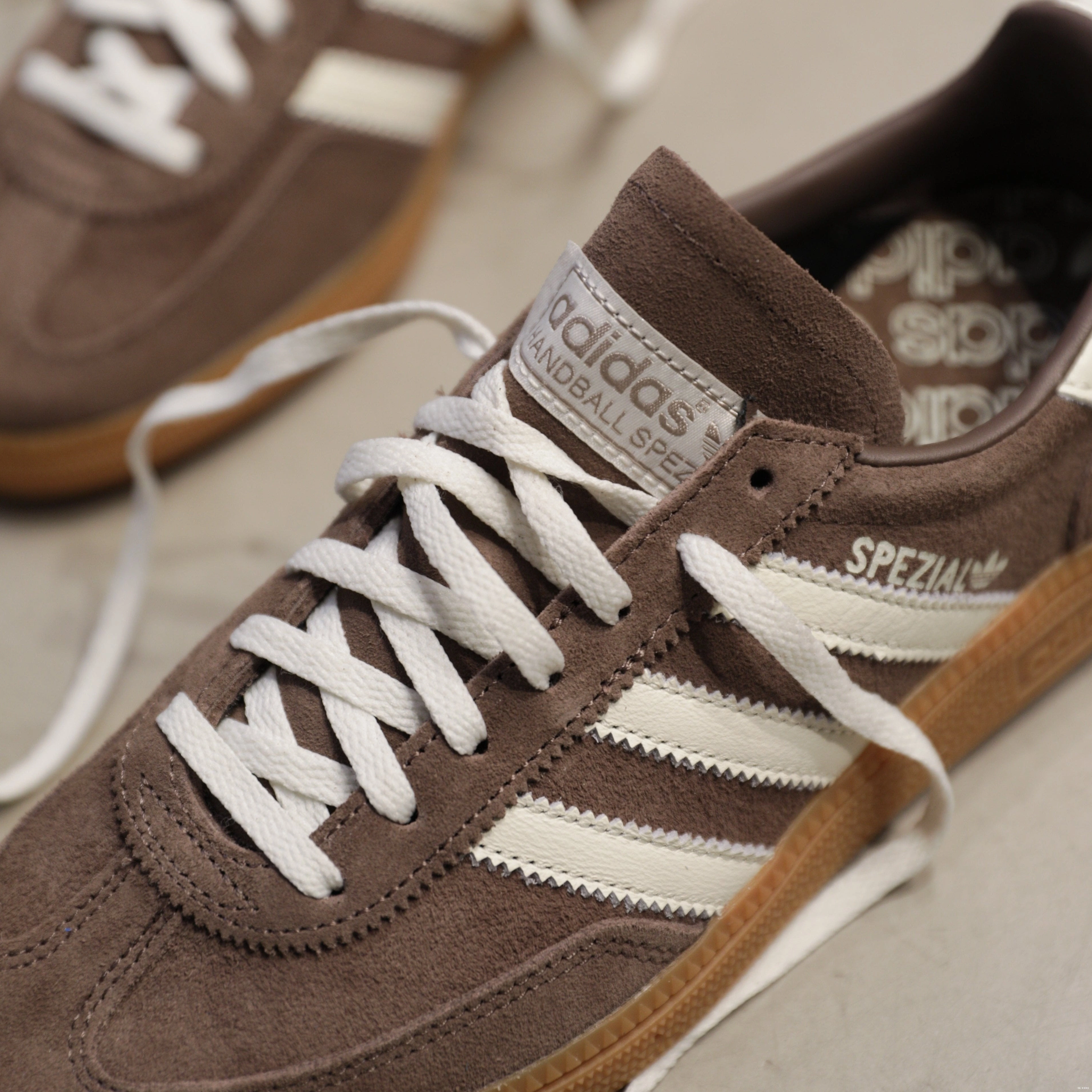 Handball Earth W Strata adidas Spezial Gum 0812